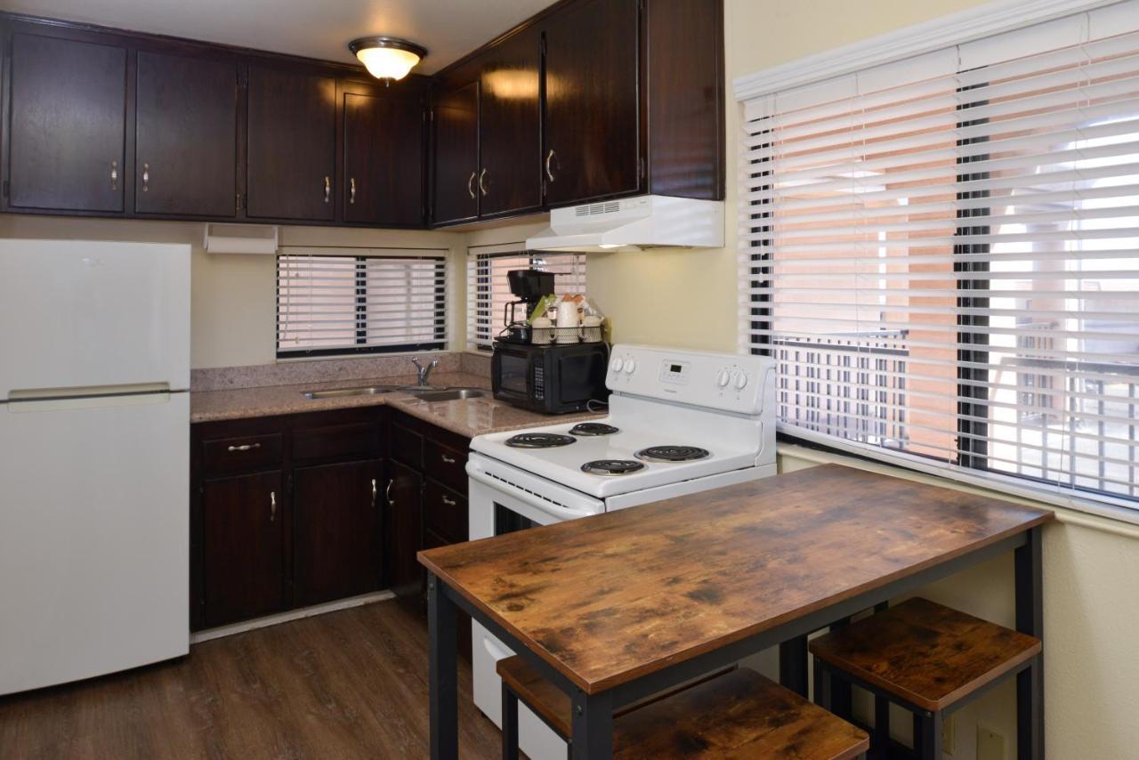 Edgewater Inn And Suites بيسمو بيتش، سان لويس أوبيسبو، كاليفورنيا المظهر الخارجي الصورة